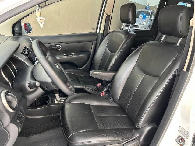 LIVINA X-GEAR 1.8 SL AUT. - 2014/2014 - BRANCO 18