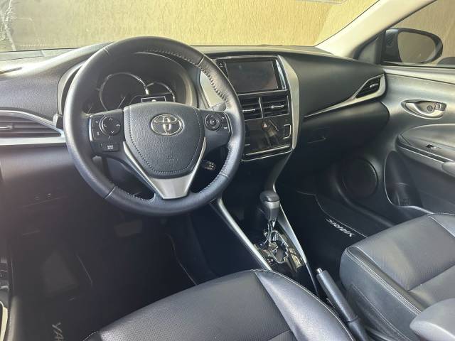 YARIS SEDAN 1.5 XS CONNECT AUT. - 2020/2020 - PRATA 18