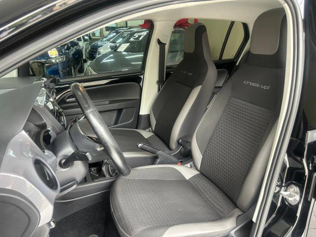 CROSS UP! 1.0 TSI MANUAL - 2017/2018 - PRETO 14