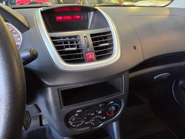 PEUGEOT 207 SW XR - 2010/2011 - PRETA 28