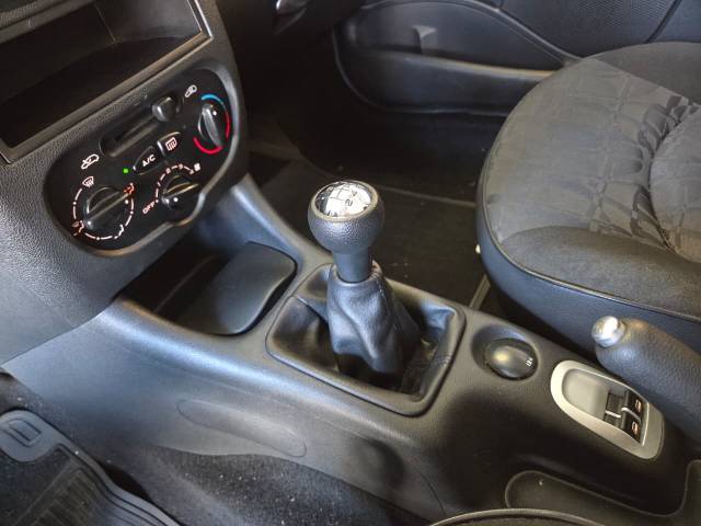 PEUGEOT 207 SW XR - 2010/2011 - PRETA 30