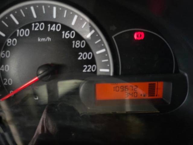 NISSAN MARCH 1.6S - 2013/2014 - PRATA 36