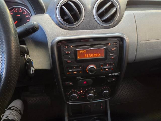 DUSTER 2.0 D 4X2A - 2015/2015 - PRATA 8