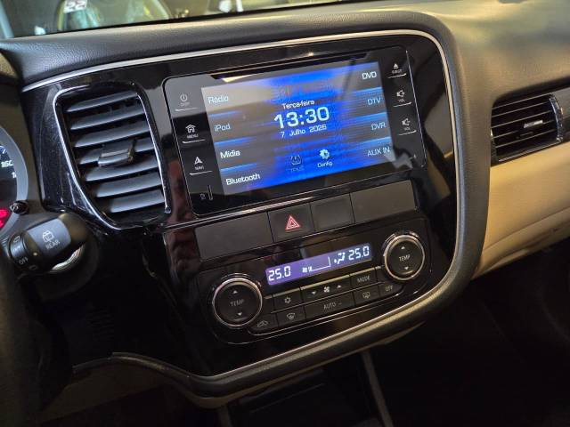 OUTLANDER 3.0 GT - 2015/2016 - AZUL 10