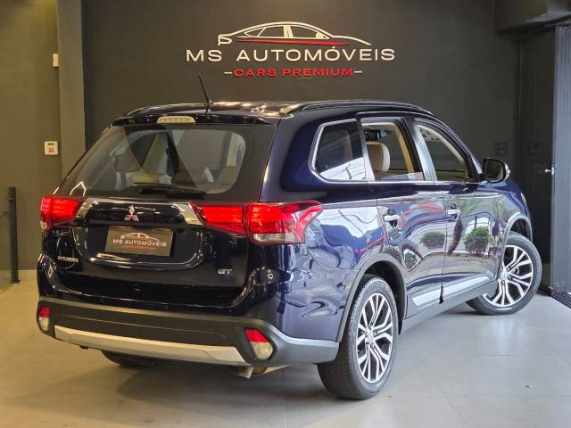OUTLANDER 3.0 GT - 2015/2016 - AZUL 32