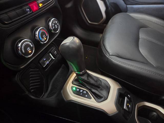 RENEGADE SPORT AT 75 ANOS - 2016/2016 - VERDE 12