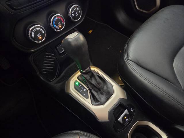 RENEGADE SPORT AT 75 ANOS - 2016/2016 - VERDE 6