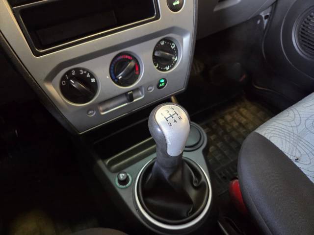 FIESTA SEDAN FLEX - 2010/2010 - PRATA 34