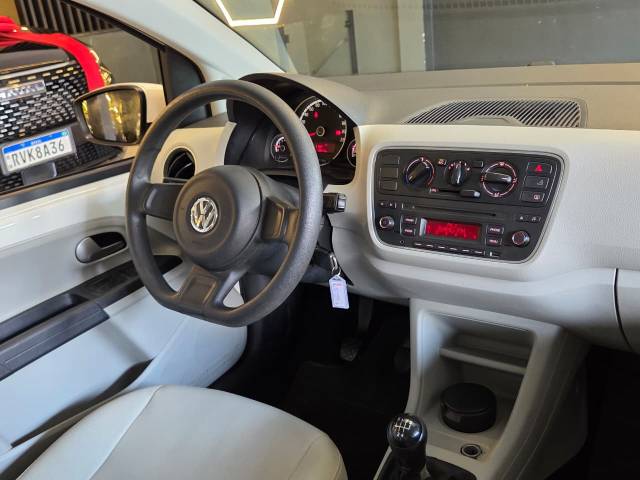UP 1.0T TSI MOVE MB - 2015/2016 - BRANCO 8
