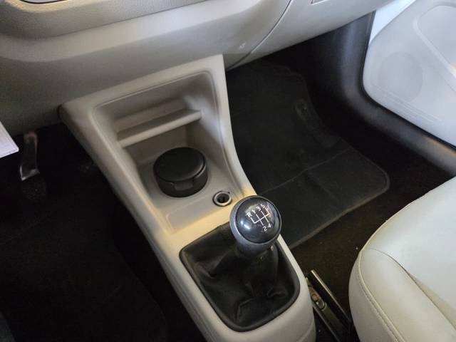 UP 1.0T TSI MOVE MB - 2015/2016 - BRANCO 24